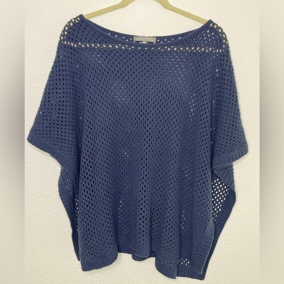 Neiman Marcus sweater poncho cashmere open knit sz Small sz medium in bl… - Picture 2 of 9
